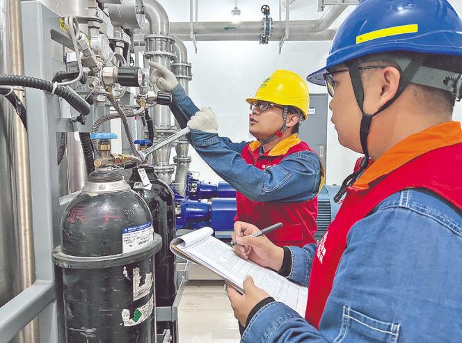 国网新疆超高压分公司：党员当先锋 检修挑大梁