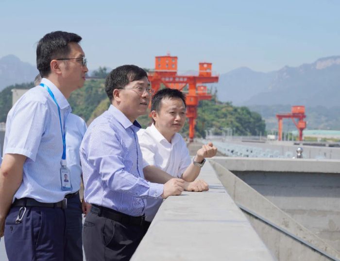 李富民调研三峡集团宜昌区域工作