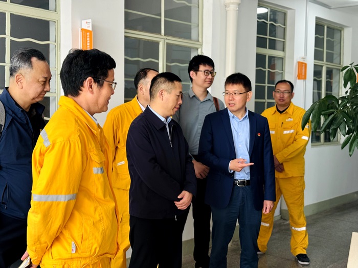 华润电力华东大区纪委书记彭不明赴南京公司检修公司调研并开展集体廉洁谈话