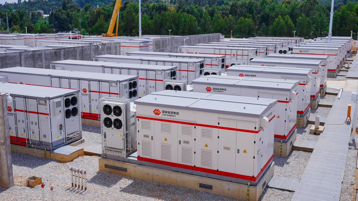 加速新型电力系统构建 鹏辉能源助力大理祥云县工业园400MWh共享储能电站并网